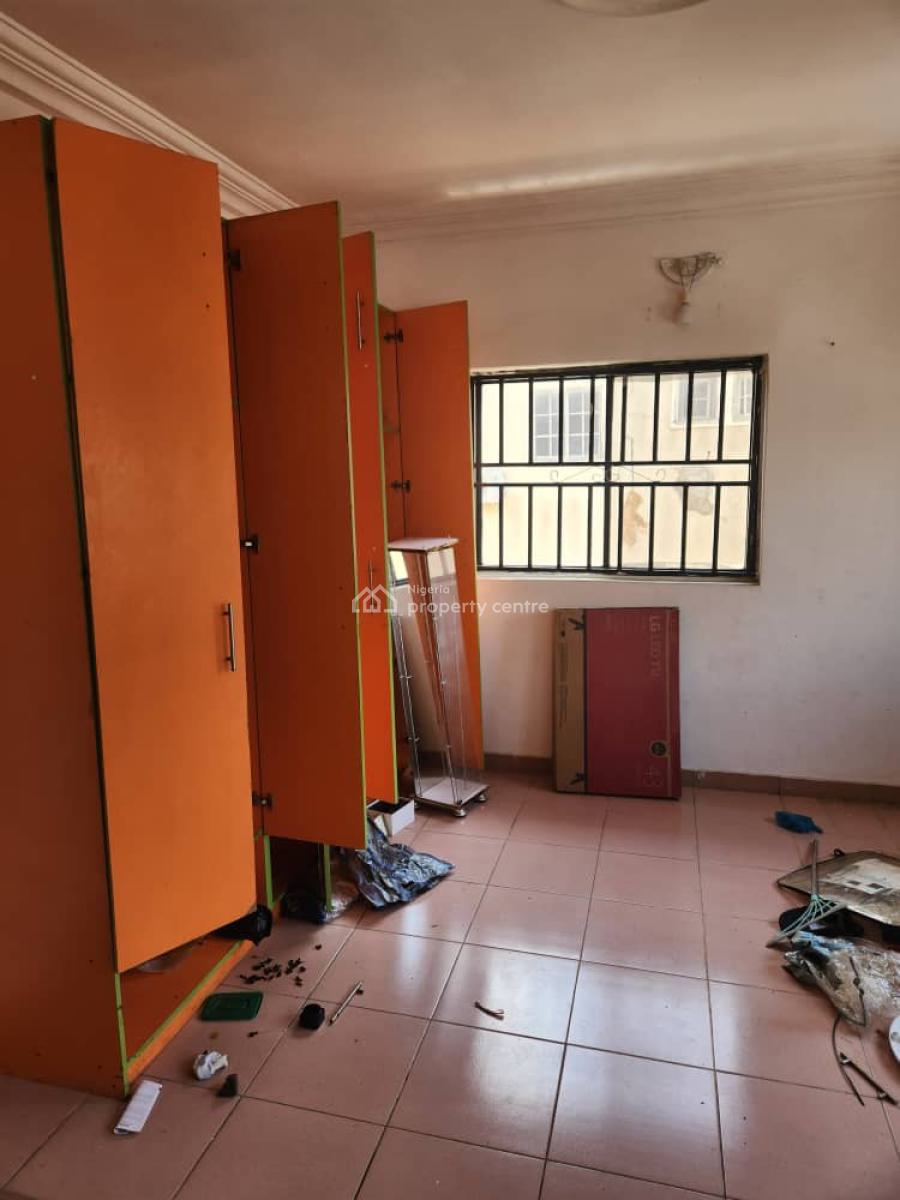 2bedroom Flat on First Floor, Utako, Utako, Abuja, Flat / Apartment for Rent