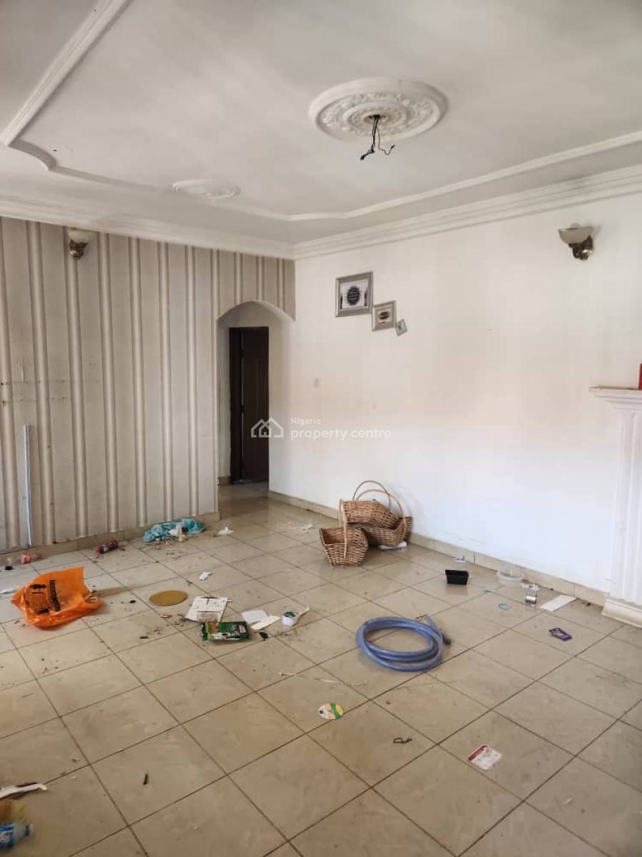 2bedroom Flat on First Floor, Utako, Utako, Abuja, Flat / Apartment for Rent