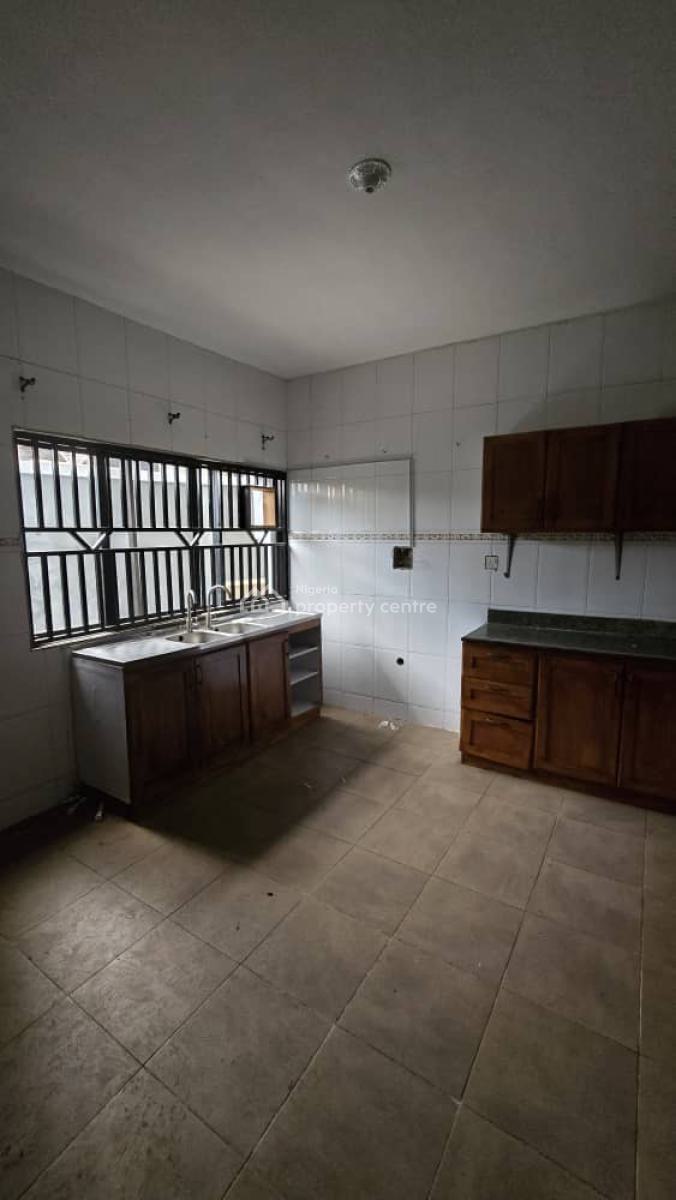 3 Bedrooms Semi Detached Duplex, Omole Phase 2, Ikeja, Lagos, Semi-detached Duplex for Sale