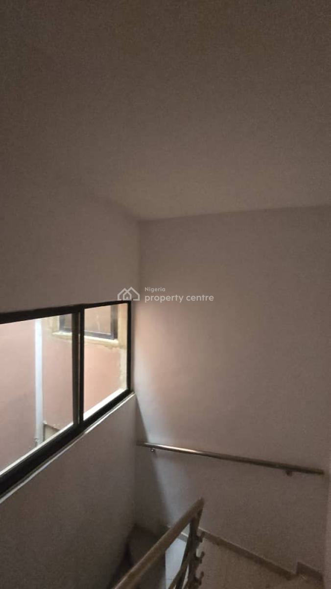 3 Bedrooms Semi Detached Duplex, Omole Phase 2, Ikeja, Lagos, Semi-detached Duplex for Sale