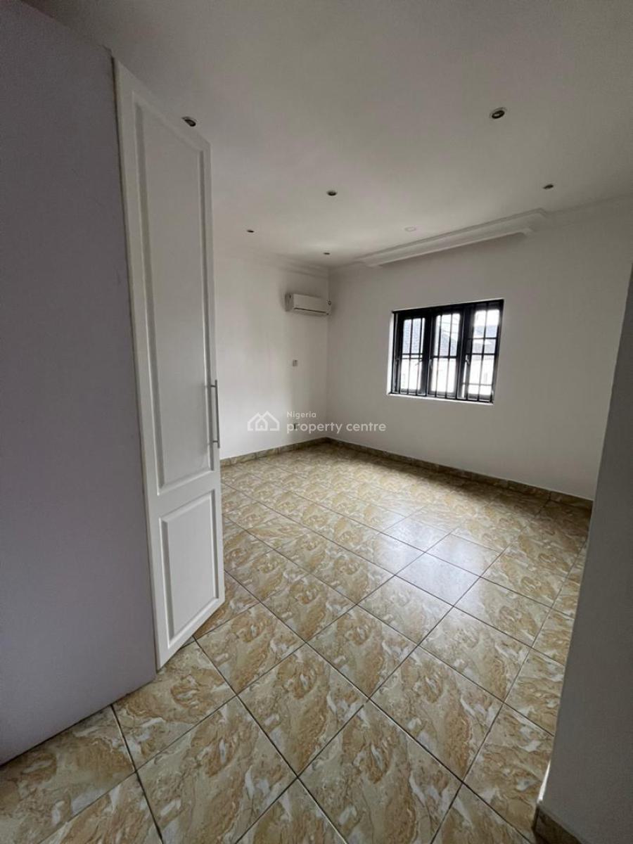 a Spacious 4-bedroom Terrace with Bq at Abiola Court 10, Chevron Driv, Abiola Court 10, Chevron Alternative Drive, Lekki, Lagos, House for Rent