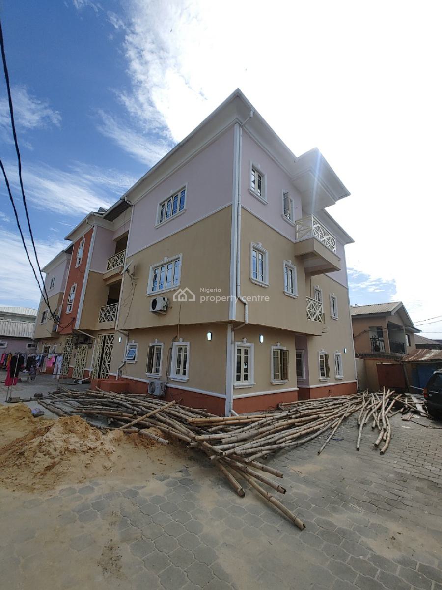 Sharp and Spacious 3 Bedroom Flat Apartment in a Secured Estate, Very Close to Sky Mall., Sangotedo, Ajah, Lagos, Flat / Apartment for Rent