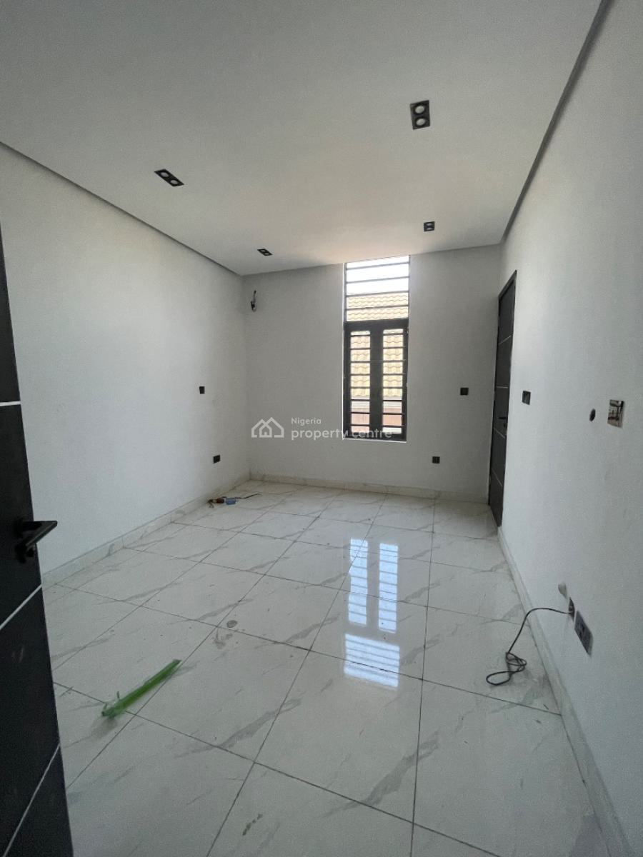 Luxury 1 Bedroom Apartment, Ologolo, Lekki, Lagos, Flat / Apartment for Sale