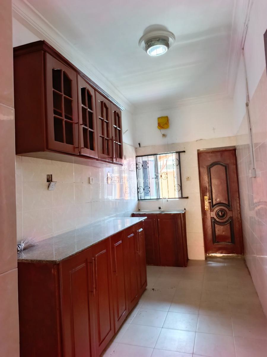 Smart Spacious Conducive 3 Bedrooms Apartment, in Estate at Olokonla Abraham Adesanya Axis, Ajah, Lagos., Olokonla, Ajah, Lagos, Flat / Apartment for Rent