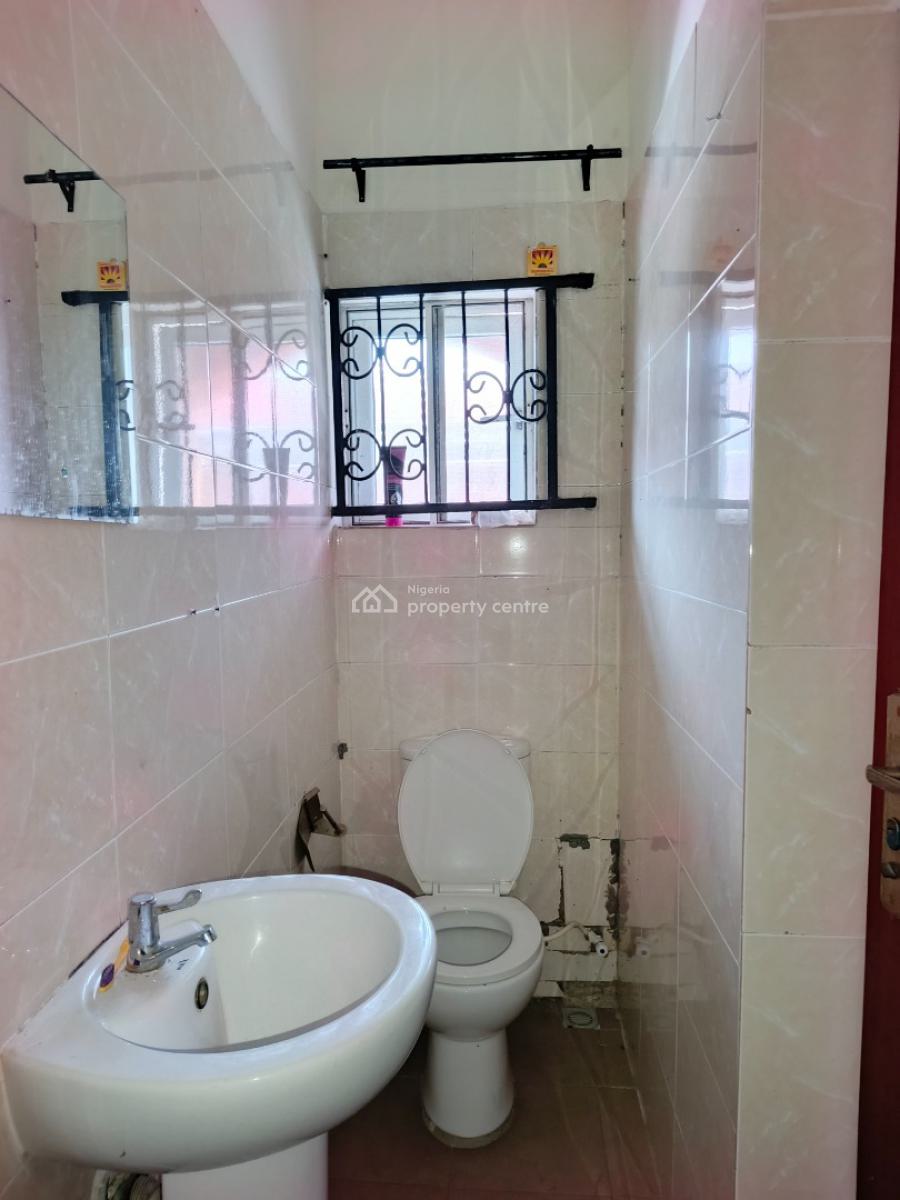 Smart Spacious Conducive 3 Bedrooms Apartment, in Estate at Olokonla Abraham Adesanya Axis, Ajah, Lagos., Olokonla, Ajah, Lagos, Flat / Apartment for Rent
