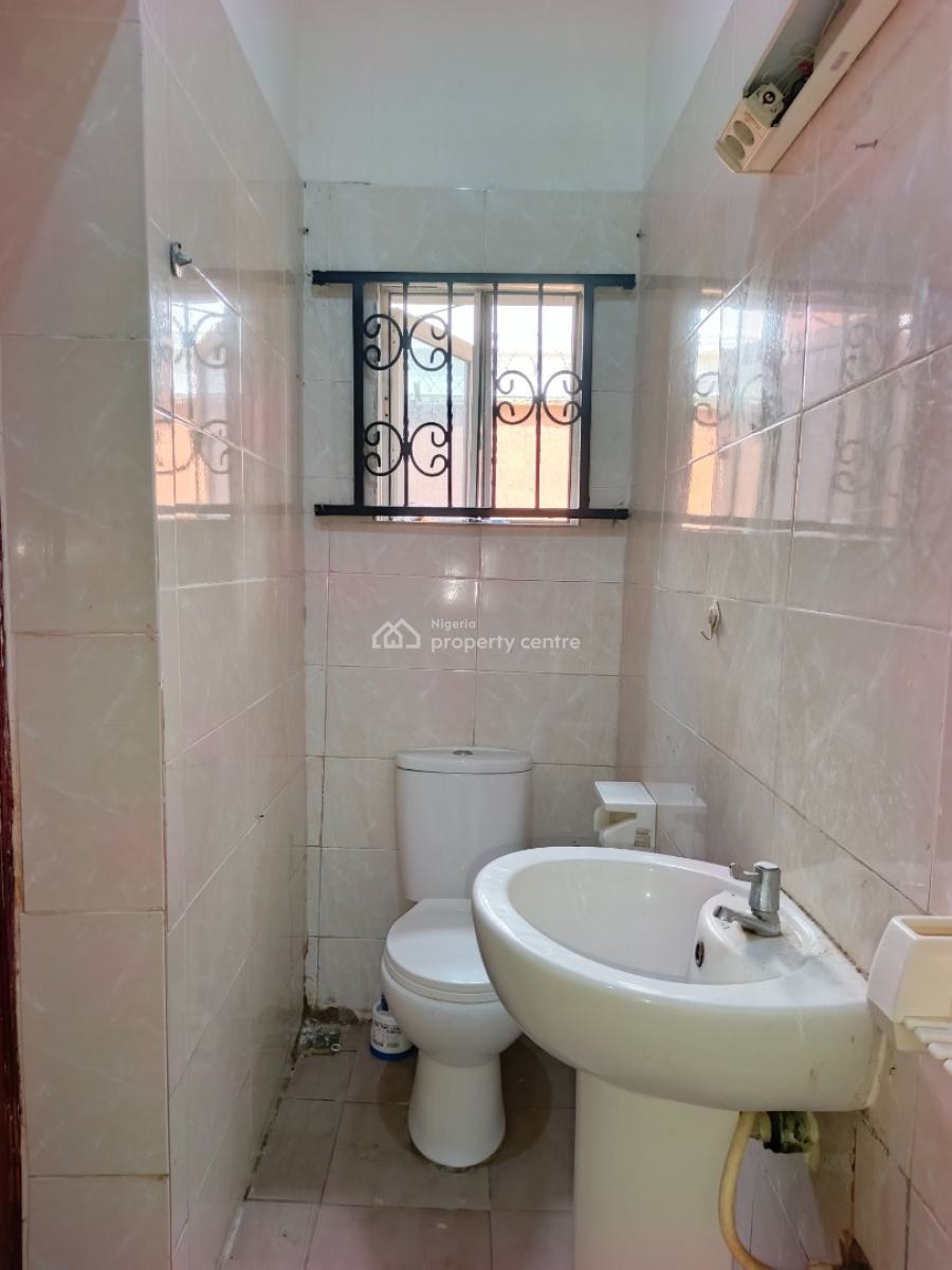 Smart Spacious Conducive 3 Bedrooms Apartment, in Estate at Olokonla Abraham Adesanya Axis, Ajah, Lagos., Olokonla, Ajah, Lagos, Flat / Apartment for Rent