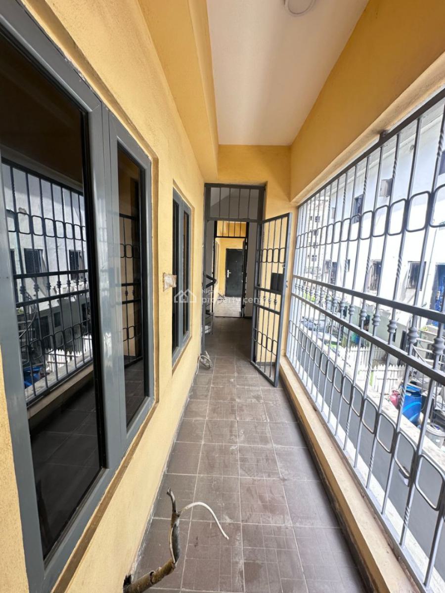 3-bedroom Apartments, Lekki Phase 1, Lekki, Lagos, Flat / Apartment for Sale