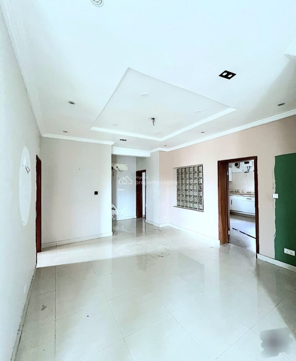 Massive 3 Bedroom Apartment, Lekki Phase 1, Lekki, Lagos, Flat / Apartment for Rent