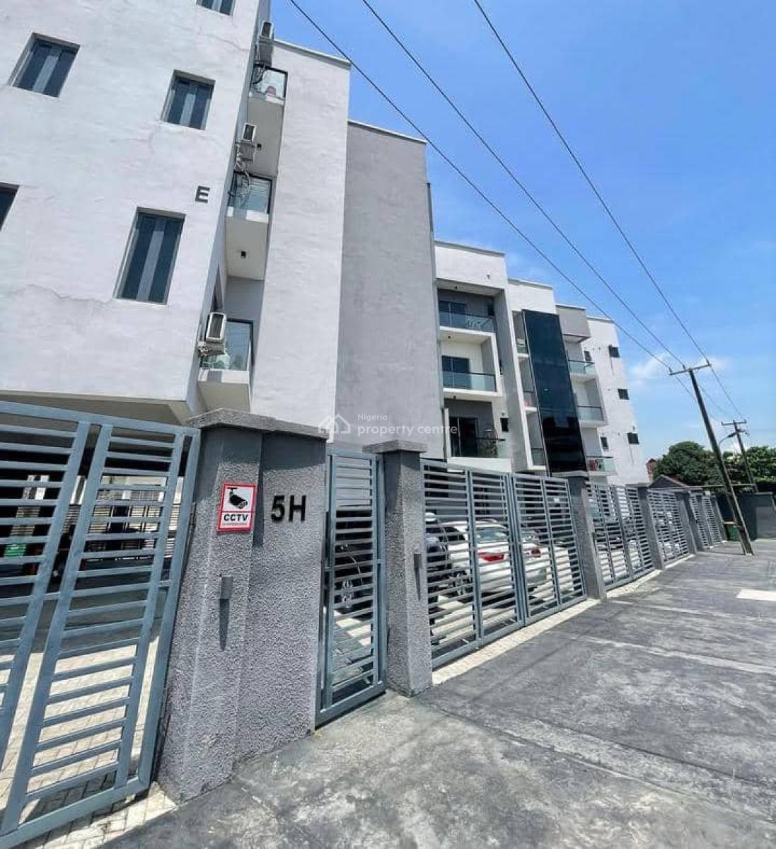Luxury 1 Bedroom, Lekki Phase 1, Lekki, Lagos, Mini Flat (room and Parlour) for Rent