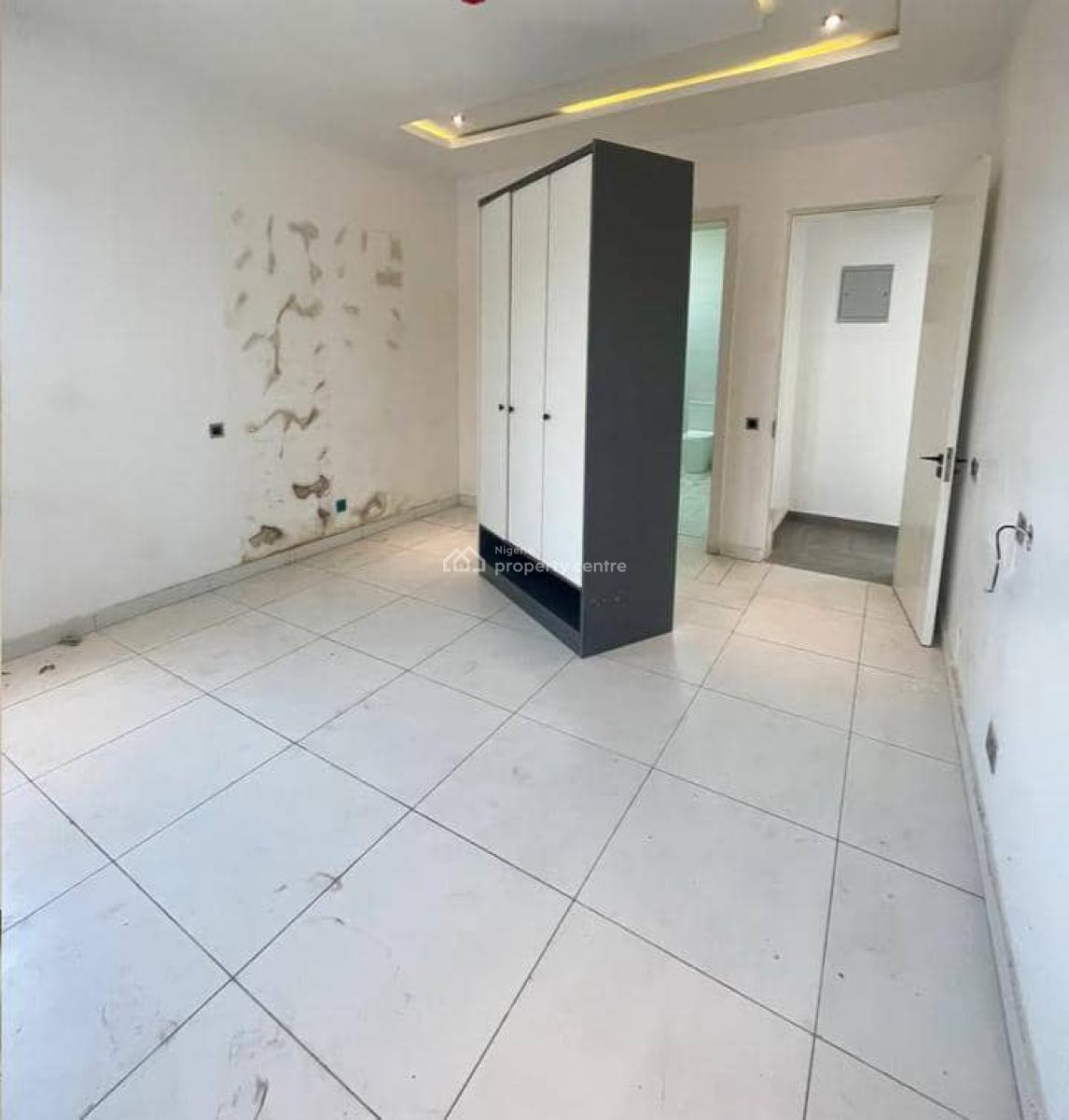 Luxury 1 Bedroom, Lekki Phase 1, Lekki, Lagos, Mini Flat (room and Parlour) for Rent