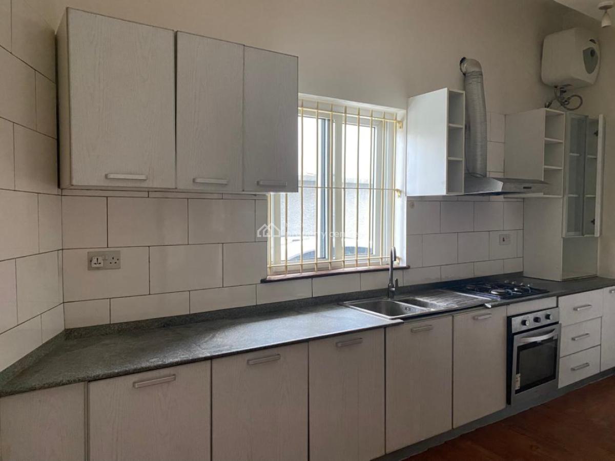 Spacious 2 Bedroom Apartment, Victoria Island (vi), Lagos, Flat / Apartment for Rent