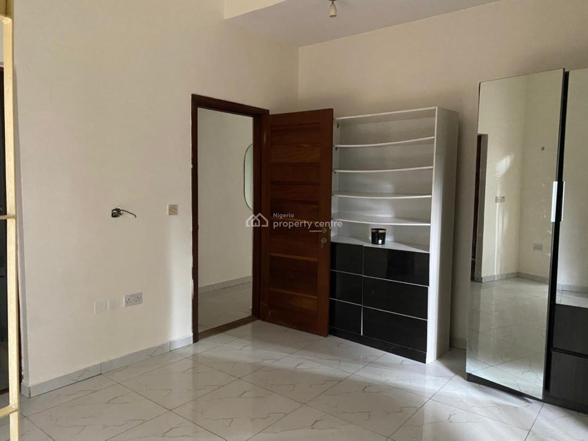 Spacious 2 Bedroom Apartment, Victoria Island (vi), Lagos, Flat / Apartment for Rent