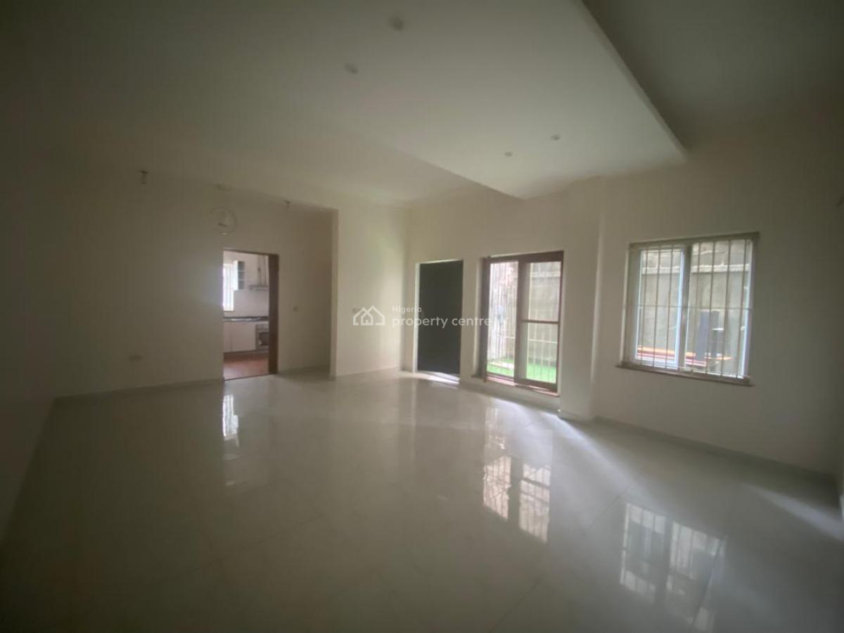 Spacious 2 Bedroom Apartment, Victoria Island (vi), Lagos, Flat / Apartment for Rent