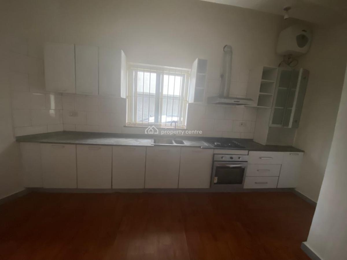 Spacious 2 Bedroom Apartment, Victoria Island (vi), Lagos, Flat / Apartment for Rent