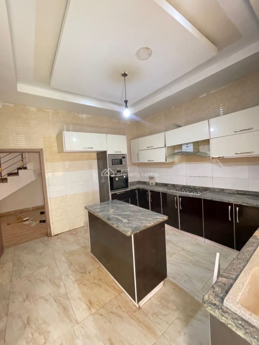 a Room Self Shared Apartment, Opposite Orchid Hospital, Lekki Phase 2, Lekki, Lagos, Flat / Apartment for Rent