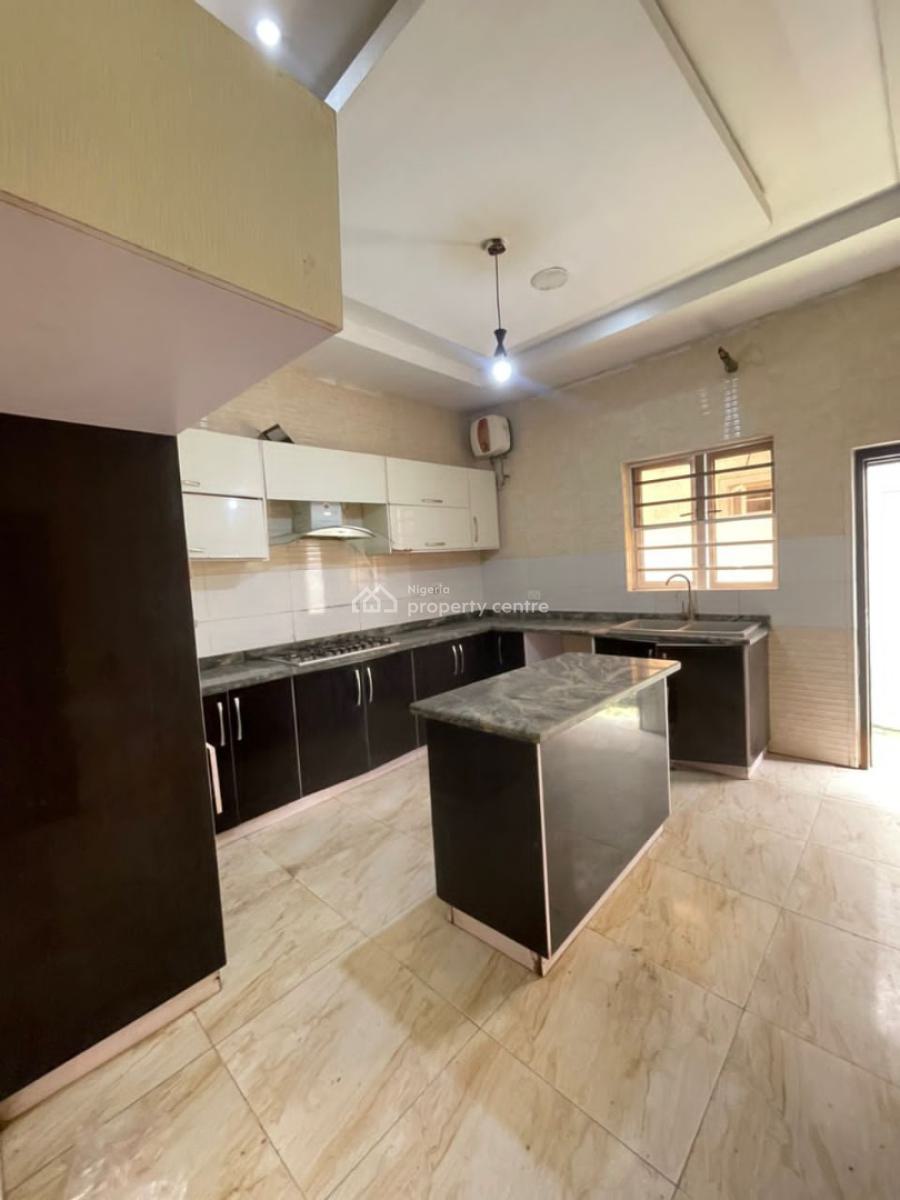 a Room Self Shared Apartment, Opposite Orchid Hospital, Lekki Phase 2, Lekki, Lagos, Flat / Apartment for Rent