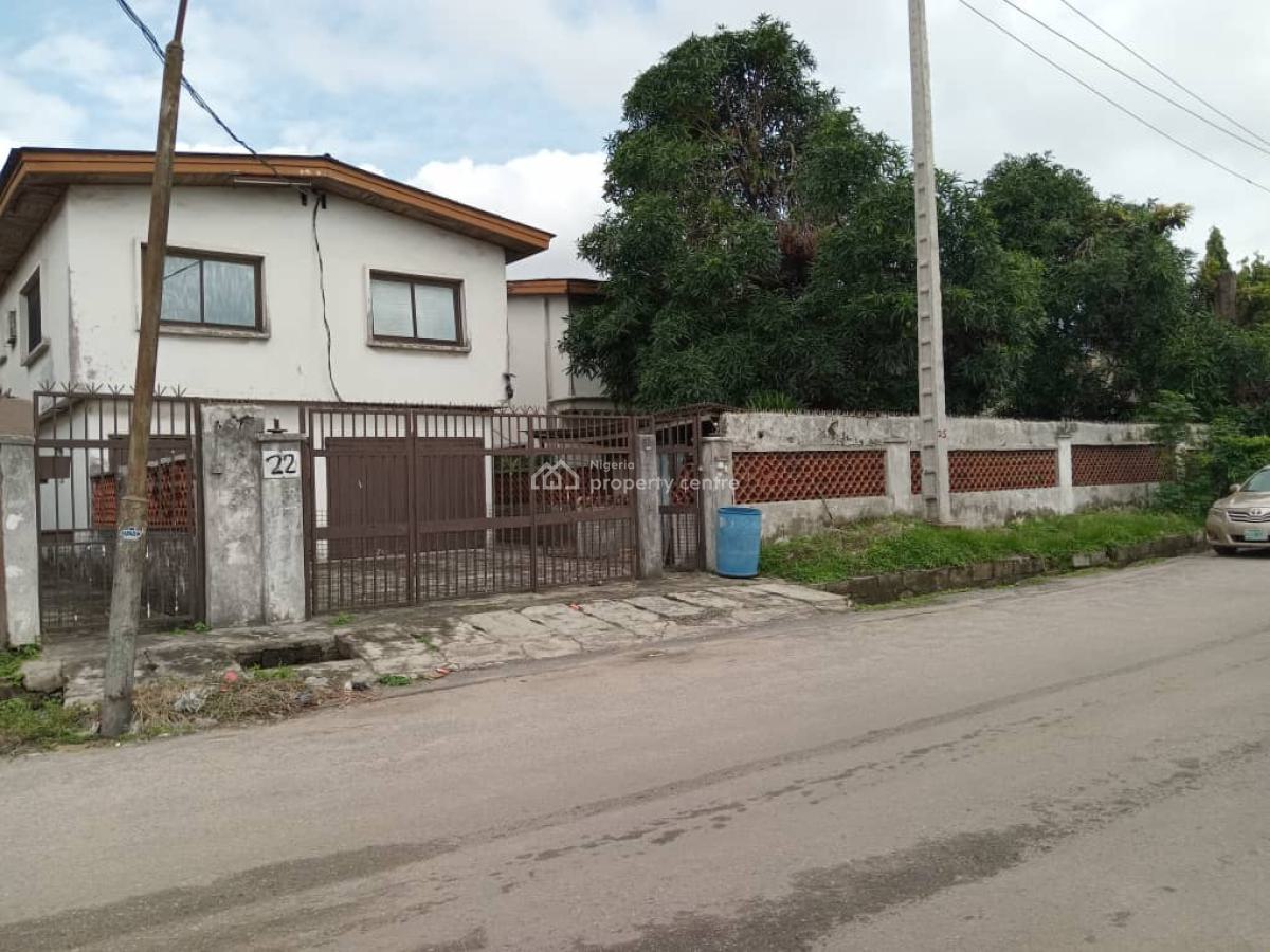 10-bedroom Detached House with Outbuilding on 868sqm  Corner Plot, Ilupeju, Lagos, Detached Duplex for Sale