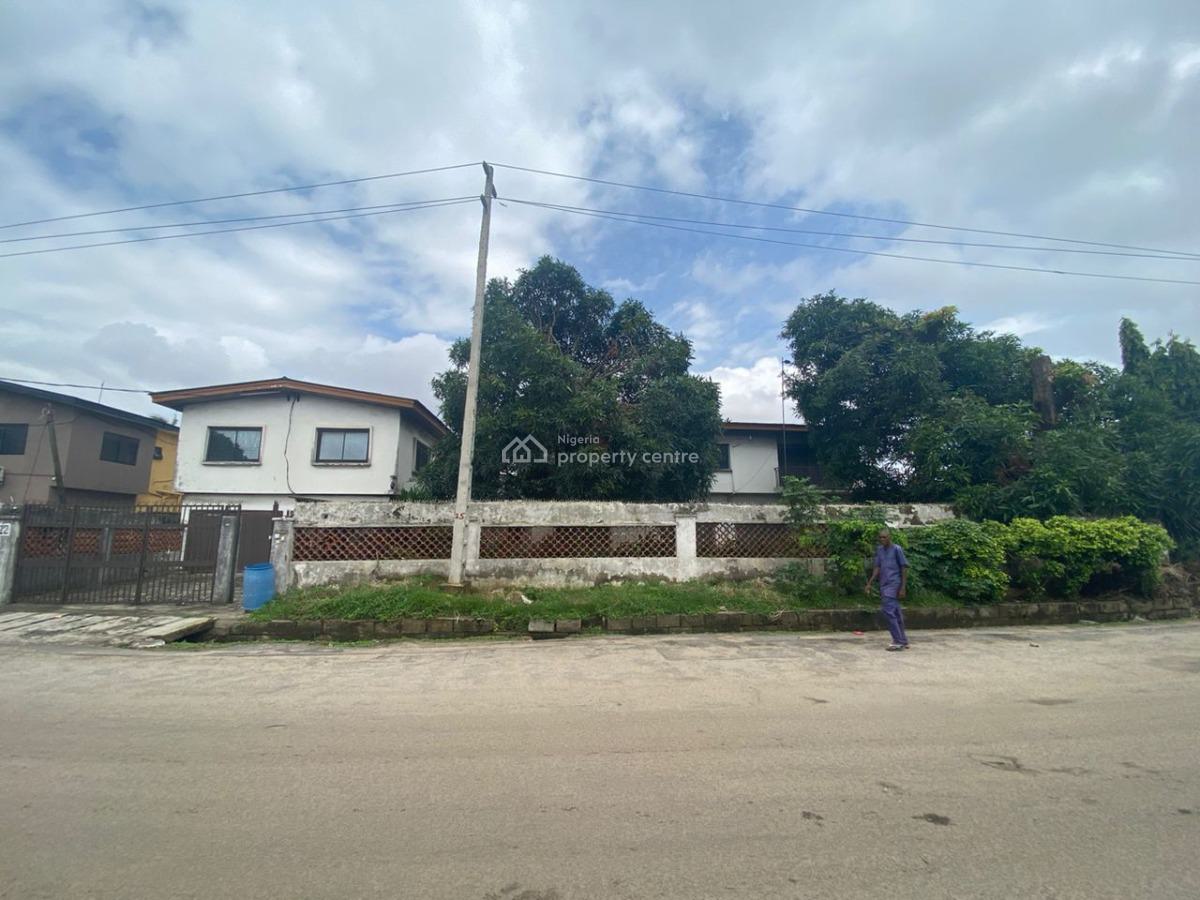 10-bedroom Detached House with Outbuilding on 868sqm  Corner Plot, Ilupeju, Lagos, Detached Duplex for Sale