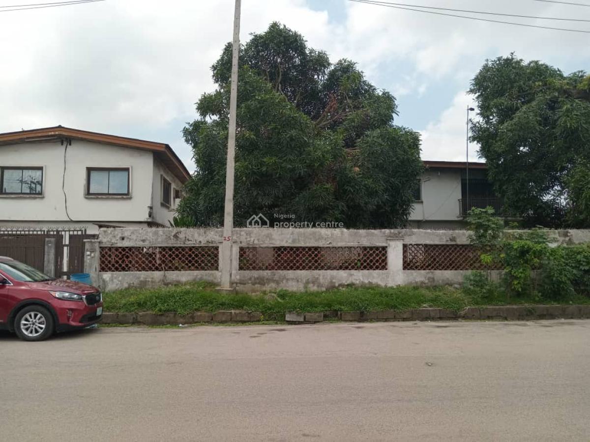 10-bedroom Detached House with Outbuilding on 868sqm  Corner Plot, Ilupeju, Lagos, Detached Duplex for Sale