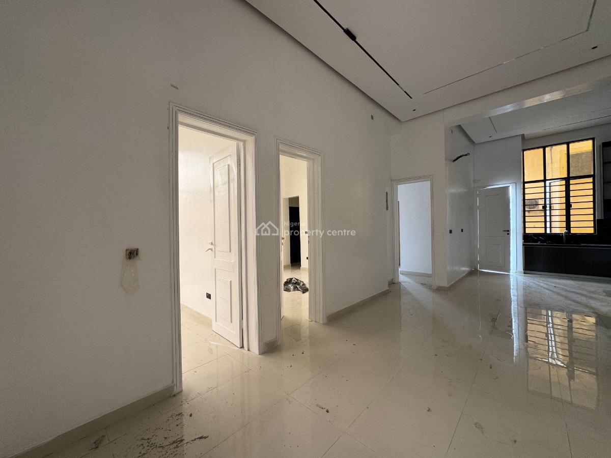 Luxury 3 Bedroom Apartment with Bq, Lekki Phase 1, Lekki, Lagos, Flat / Apartment for Sale
