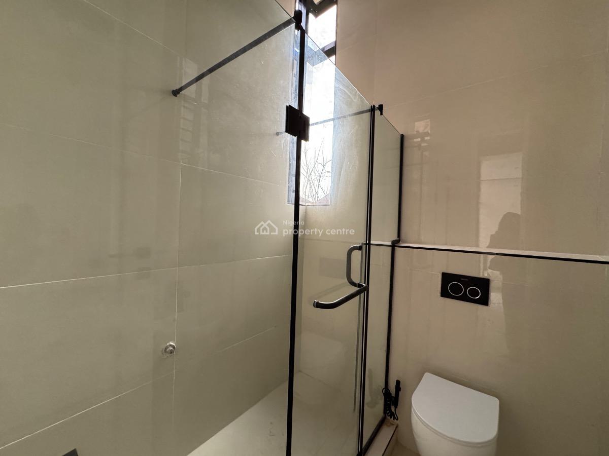 Luxury 3 Bedroom Apartment with Bq, Lekki Phase 1, Lekki, Lagos, Flat / Apartment for Sale