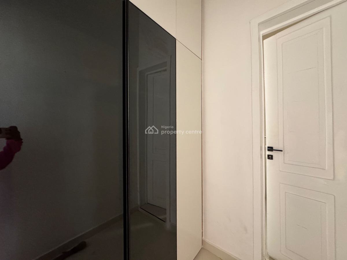 Luxury 3 Bedroom Apartment with Bq, Lekki Phase 1, Lekki, Lagos, Flat / Apartment for Sale