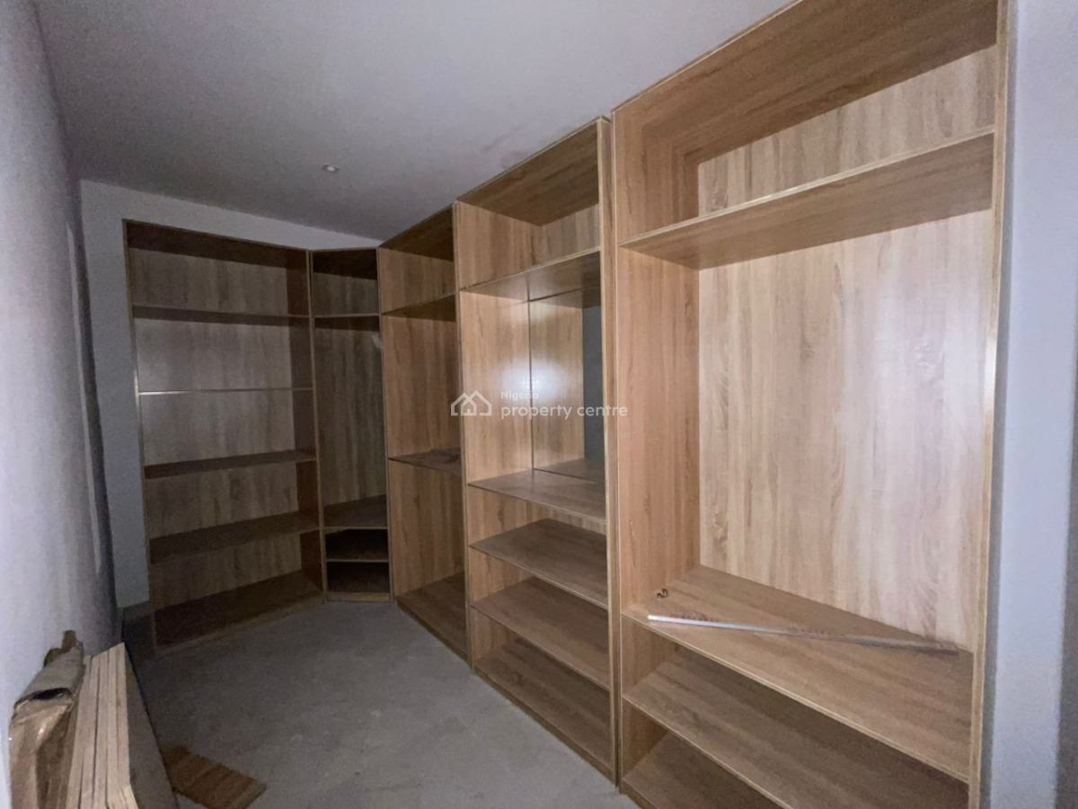 Luxuriously Finished 2-bedroom Apartment, Lekki Phase 1, Lekki, Lagos, Flat / Apartment for Sale