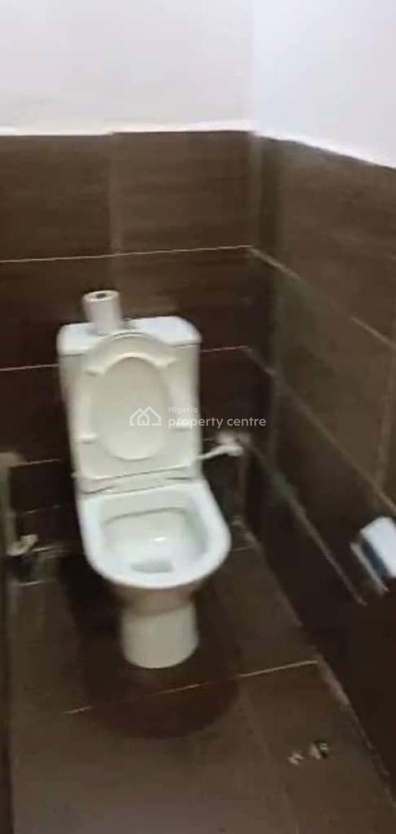 Big and Serviced Single Room Self Contain Available, Sinari Daranijo, Victoria Island (vi), Lagos, Self Contain (single Rooms) for Rent