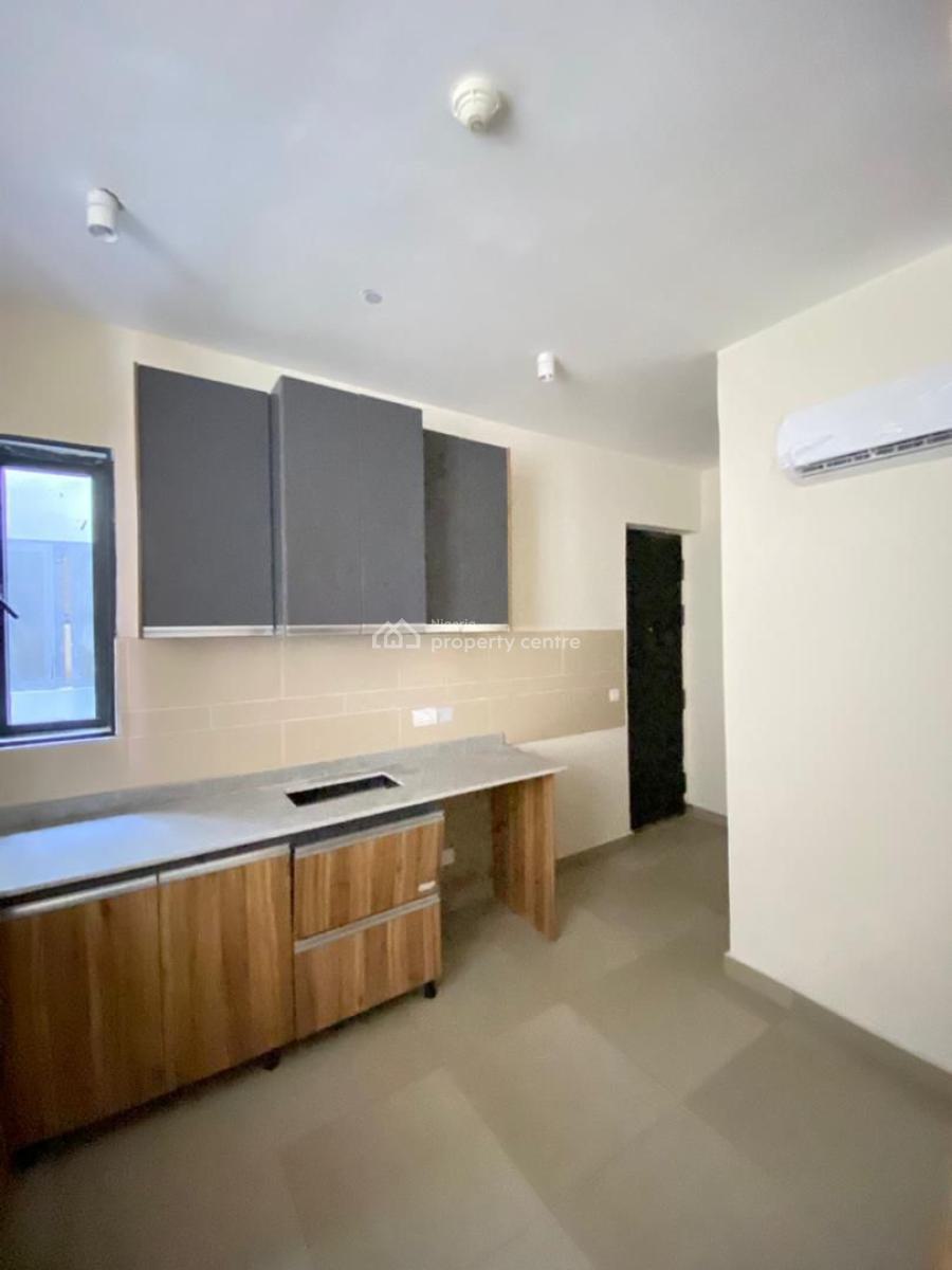 Well Crafted 3 Bedroom Apartment Suitable for Investment, Lekki Phase 1, Lekki Phase 1, Lekki, Lagos, Block of Flats for Sale