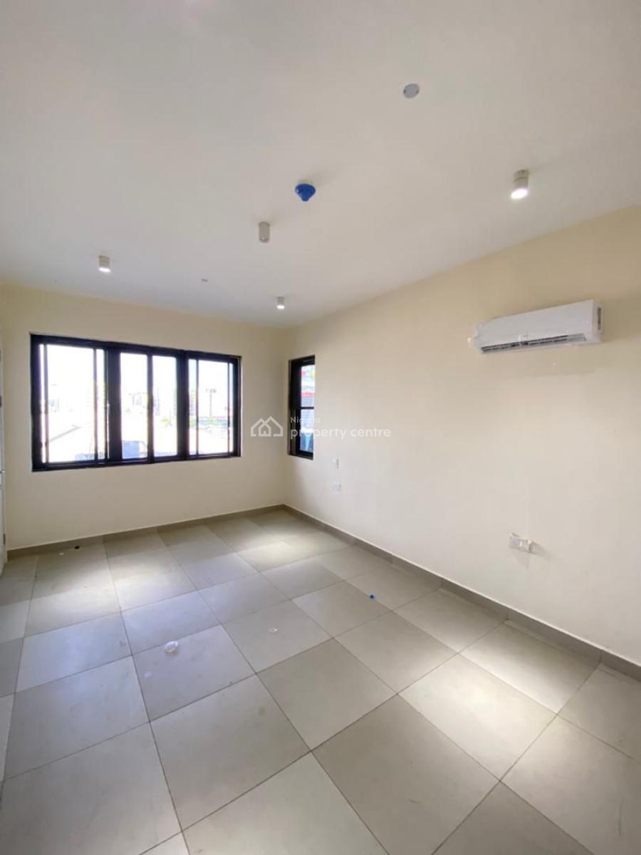 Well Crafted 3 Bedroom Apartment Suitable for Investment, Lekki Phase 1, Lekki Phase 1, Lekki, Lagos, Block of Flats for Sale