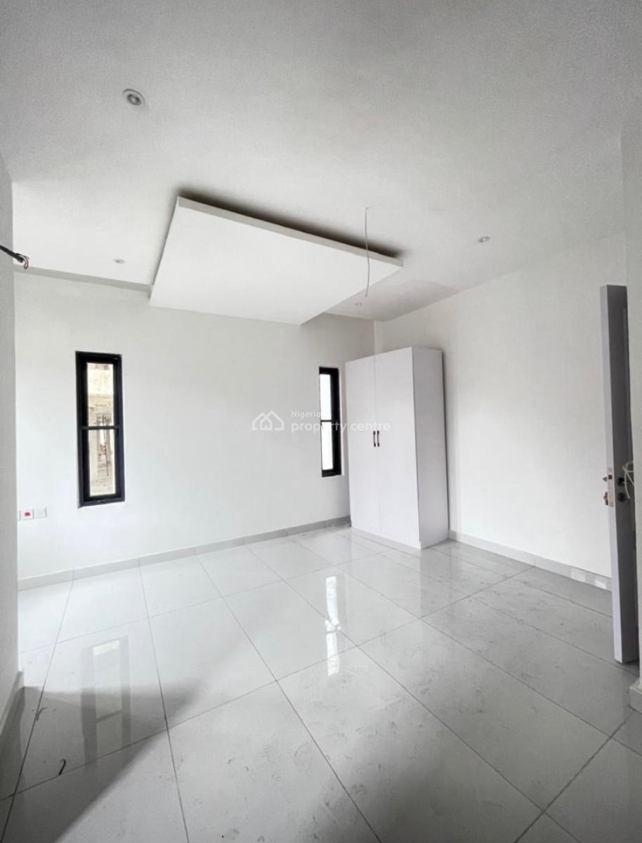 Beautifully Built 2bedroom Apartment, Ikate, Ikate, Lekki, Lagos, Block of Flats for Sale