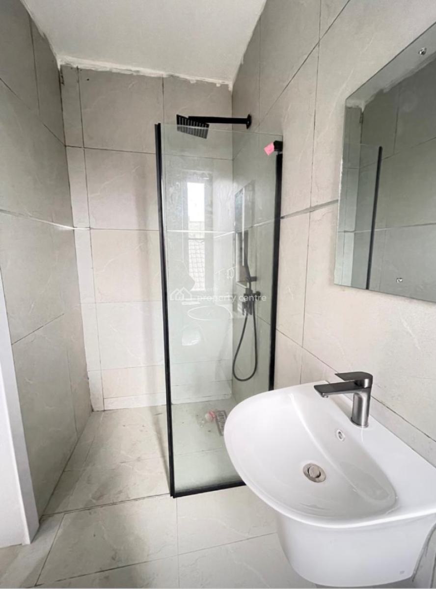 Beautifully Built 2bedroom Apartment, Ikate, Ikate, Lekki, Lagos, Block of Flats for Sale