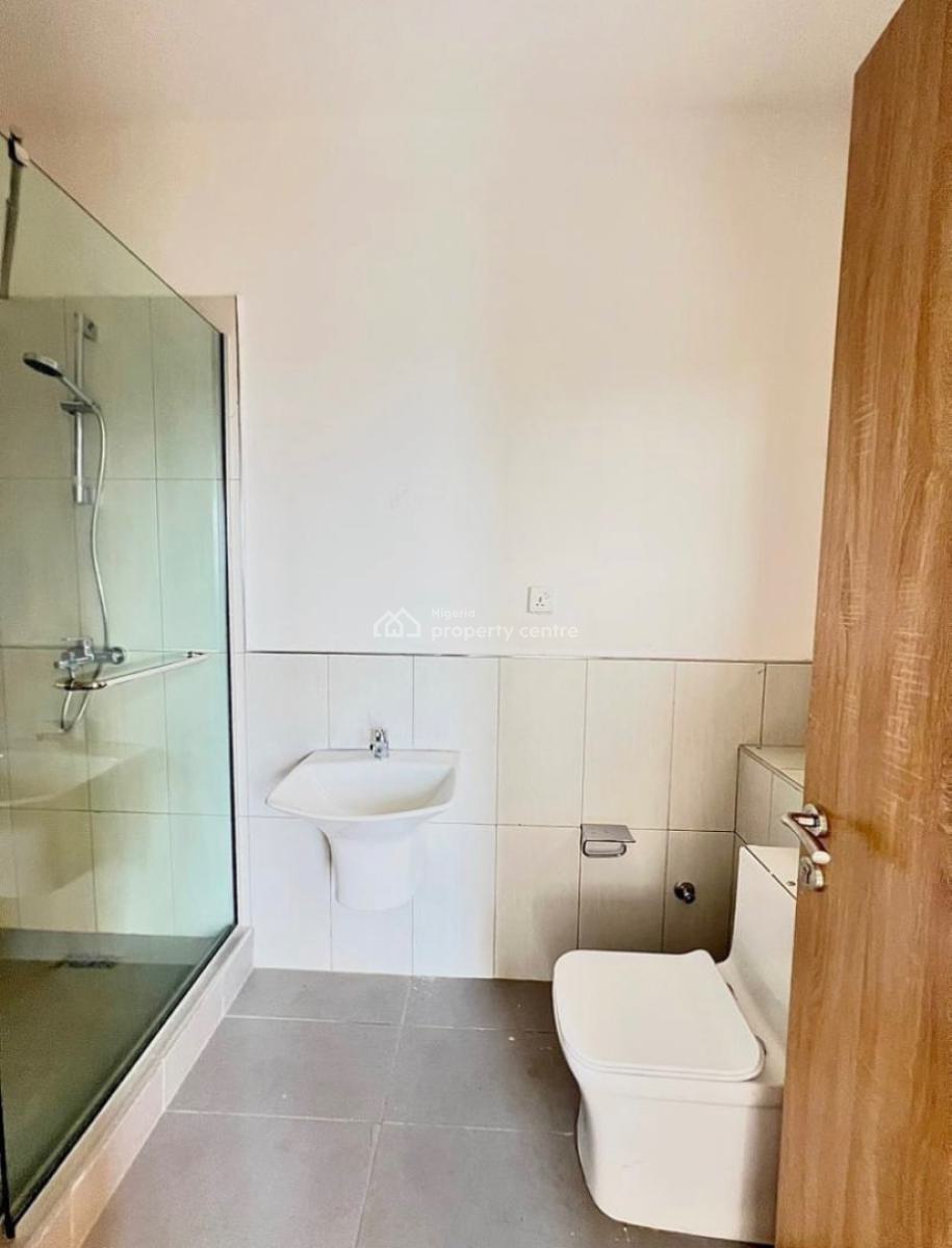 Luxury and Spacious 2 Bedroom Apartment with Bq,swimming Pool and Gym, Lekki Phase 1, Lekki, Lagos, Flat / Apartment for Rent