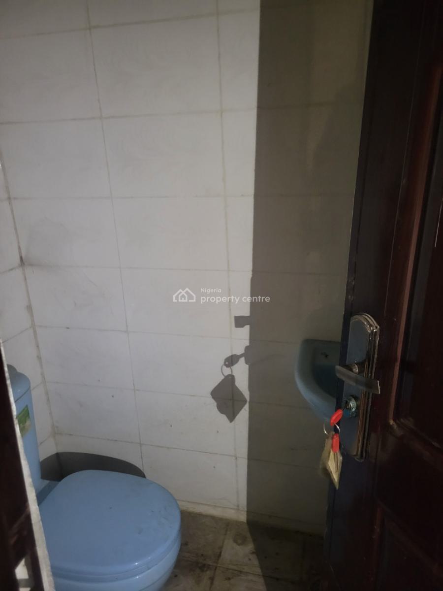 Strategic 78sqm Office/shop Space, Gwarinpa, Abuja, Plaza / Complex / Mall for Rent