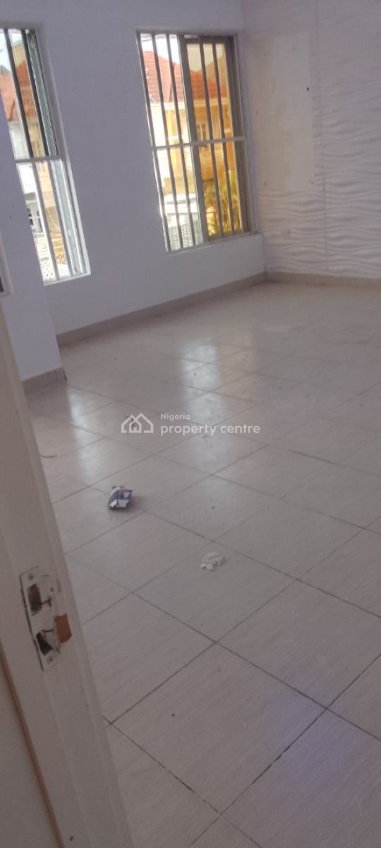 a Spacious Master Bedroom Studio Apartment, Chevron Drive Bera Estate Chevron, Lekki, Lagos, Self Contain (single Rooms) for Rent