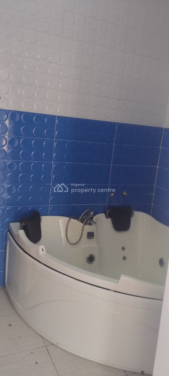 a Spacious Master Bedroom Studio Apartment, Chevron Drive Bera Estate Chevron, Lekki, Lagos, Self Contain (single Rooms) for Rent