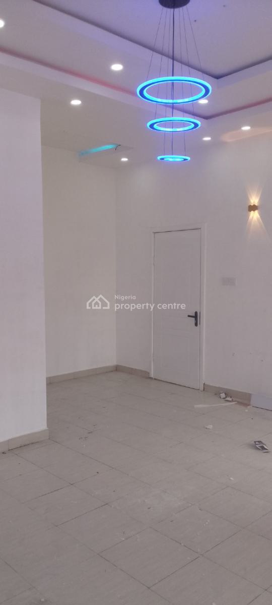 a Spacious Master Bedroom Studio Apartment, Chevron Drive Bera Estate Chevron, Lekki, Lagos, Self Contain (single Rooms) for Rent