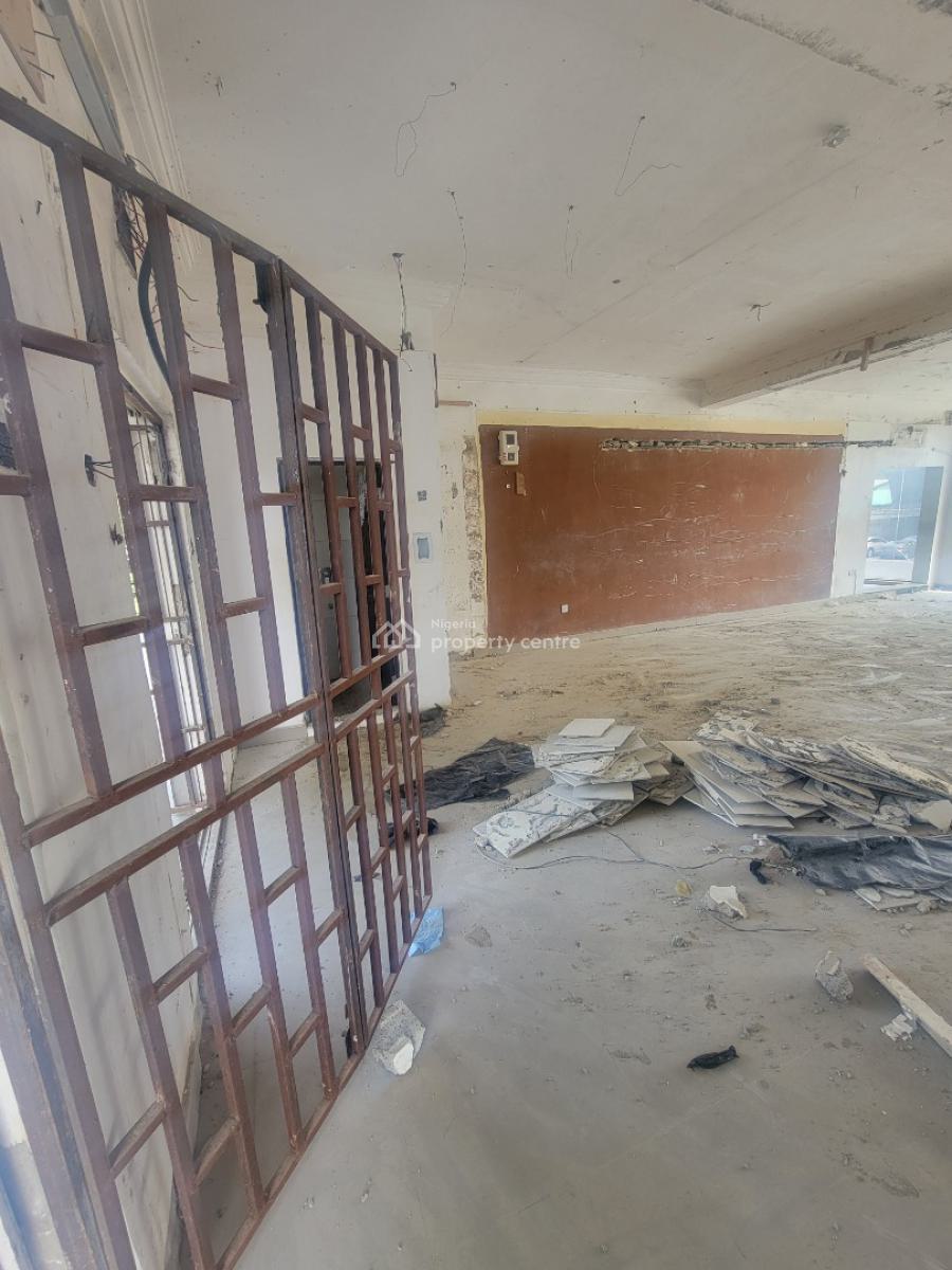 Strategic 115sqm Office/shop Space, Gwarinpa, Abuja, Plaza / Complex / Mall for Rent