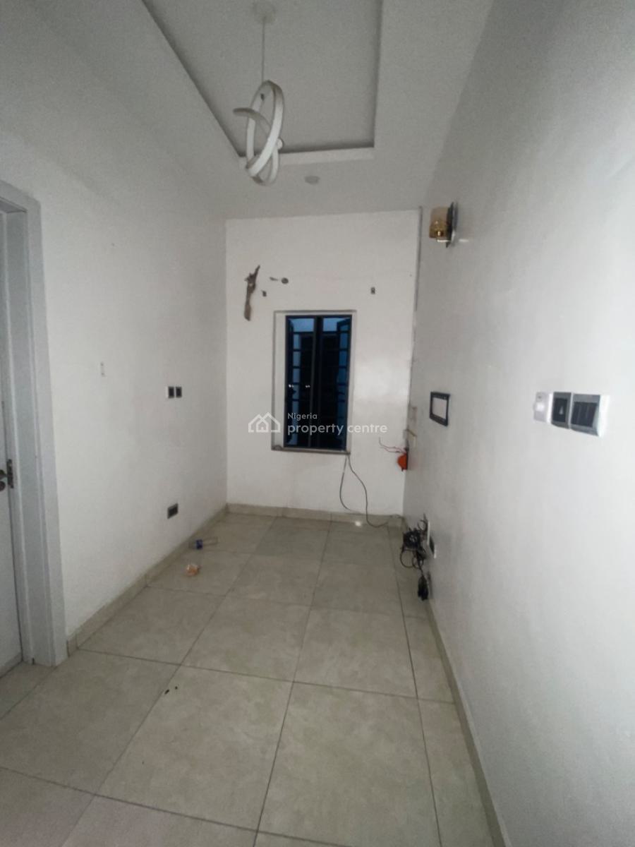 Newly Renovated 4 Bedrooms Semi Detached Duplex with Bq, Ikota Lekki, Ikota, Lekki, Lagos, Semi-detached Duplex for Rent