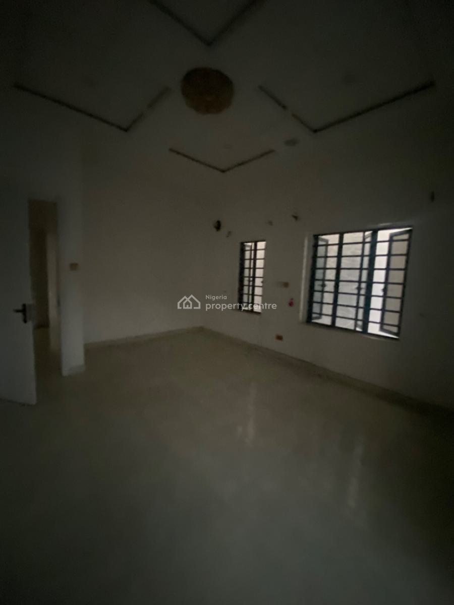 Newly Renovated 4 Bedrooms Semi Detached Duplex with Bq, Ikota Lekki, Ikota, Lekki, Lagos, Semi-detached Duplex for Rent