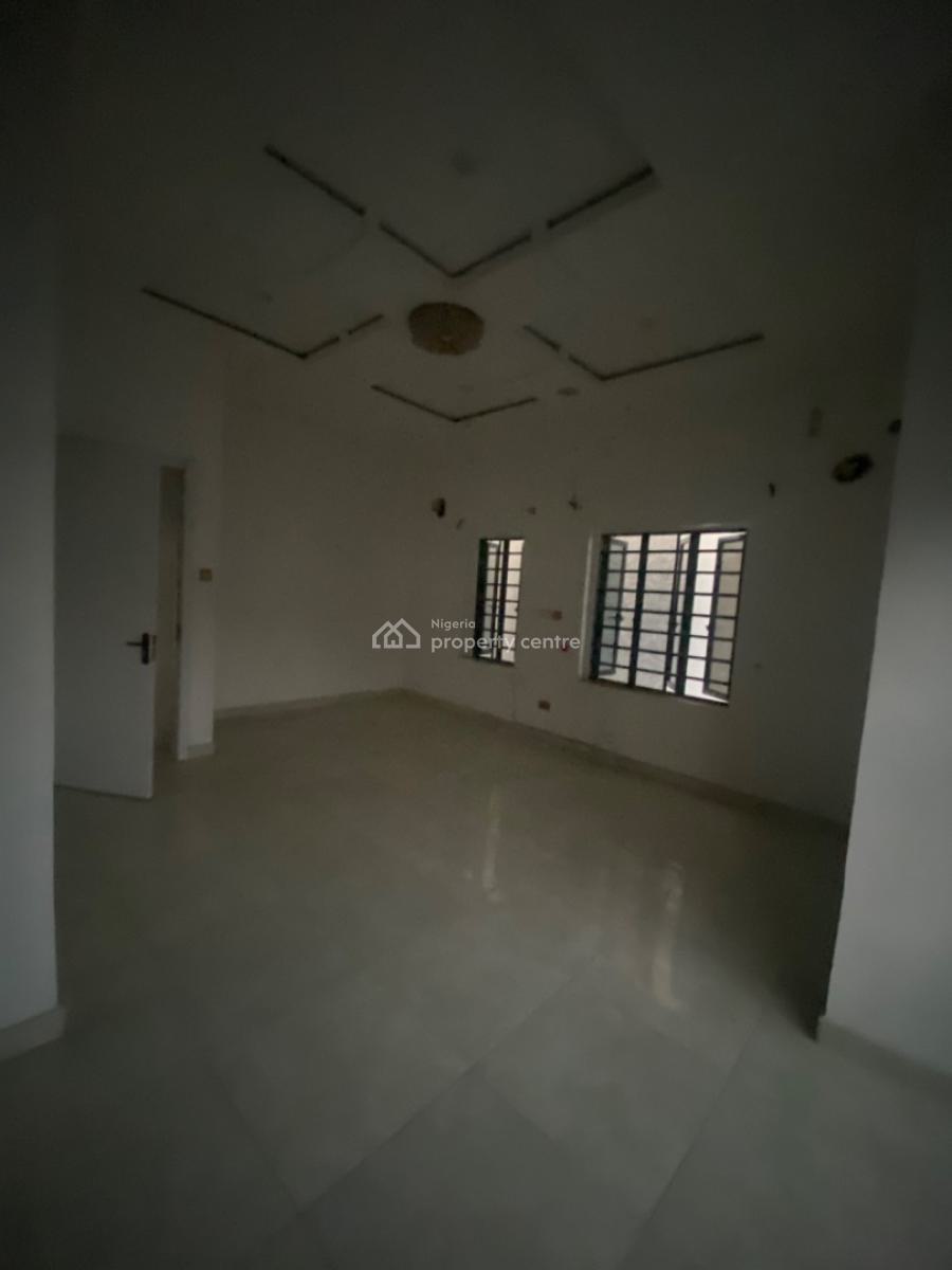 Newly Renovated 4 Bedrooms Semi Detached Duplex with Bq, Ikota Lekki, Ikota, Lekki, Lagos, Semi-detached Duplex for Rent