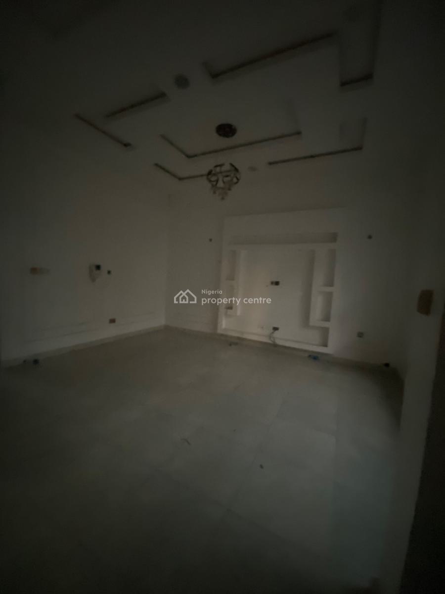 Newly Renovated 4 Bedrooms Semi Detached Duplex with Bq, Ikota Lekki, Ikota, Lekki, Lagos, Semi-detached Duplex for Rent