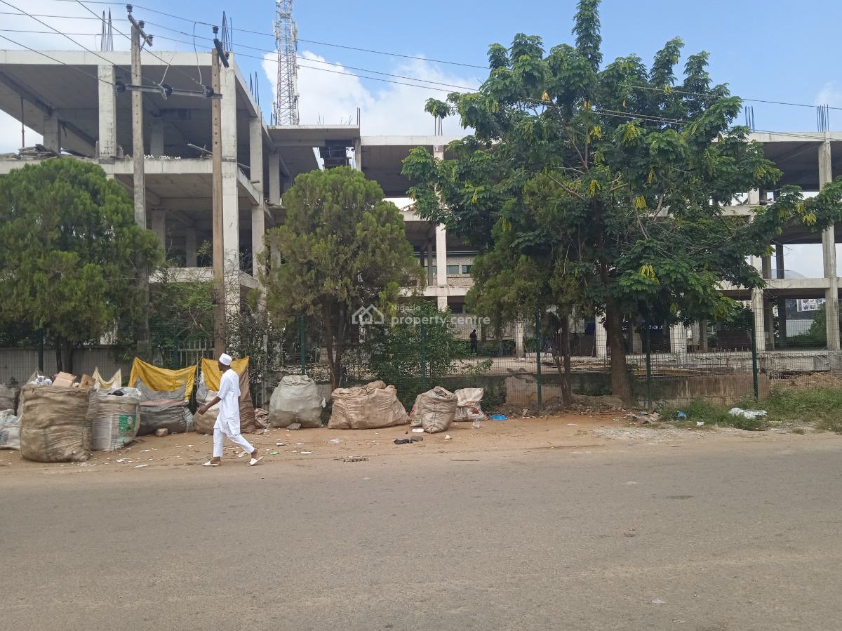 Prime Showrooms and Shops Wuse Ii, Directly on Ademola Adetokunbo, Wuse 2, Abuja, Shop for Rent