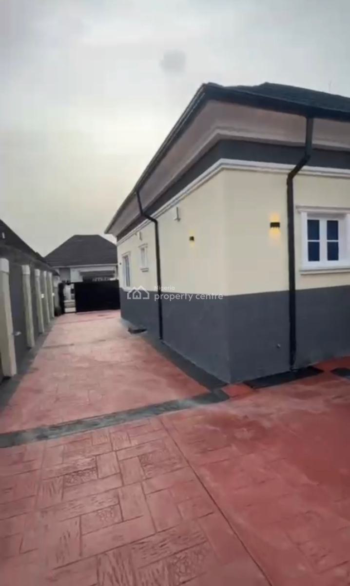 Luxury 3bedroom En-suite Bungalow + 1bedroom Bq, Gwarimpa Extension in an Estate, Gwarinpa, Abuja, Detached Bungalow for Sale
