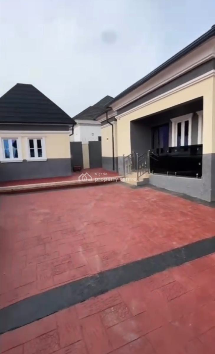 Luxury 3bedroom En-suite Bungalow + 1bedroom Bq, Gwarimpa Extension in an Estate, Gwarinpa, Abuja, Detached Bungalow for Sale
