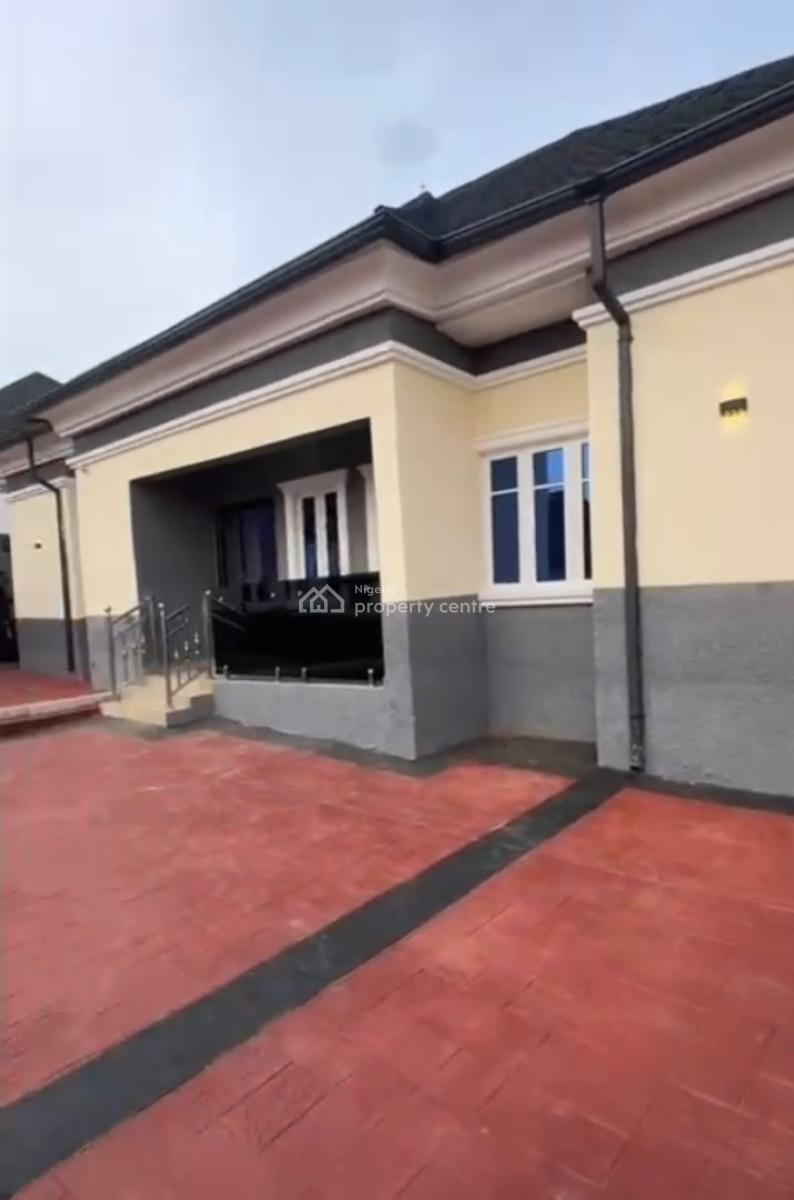 Luxury 3bedroom En-suite Bungalow + 1bedroom Bq, Gwarimpa Extension in an Estate, Gwarinpa, Abuja, Detached Bungalow for Sale