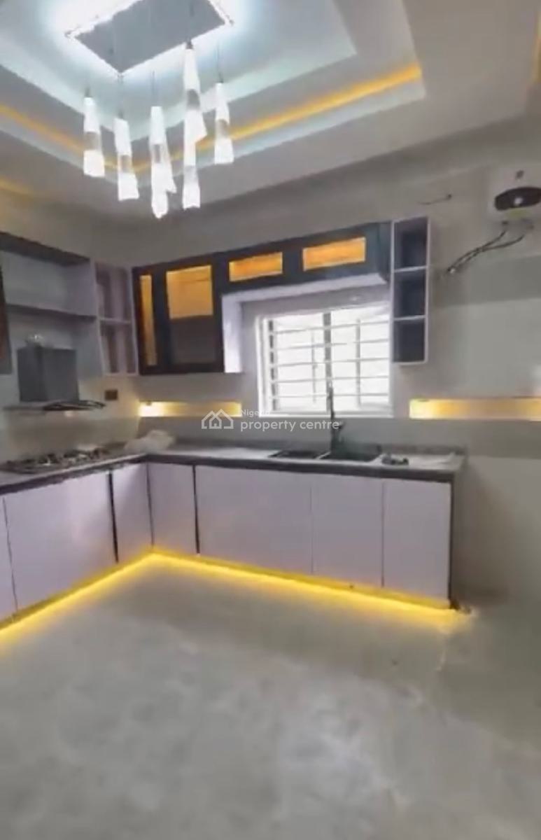 Luxurious New 4bedroom En-suite Bungalow +2units Bq, Gwarimpa Extension in an Estate, Gwarinpa, Abuja, Detached Bungalow for Sale