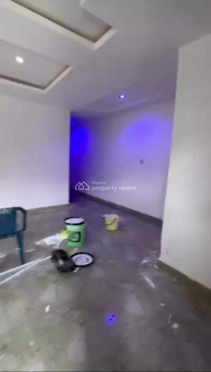 Lovely 2bedroom Flat, Off Omilani Ijesha, Surulere, Lagos, Flat / Apartment for Rent