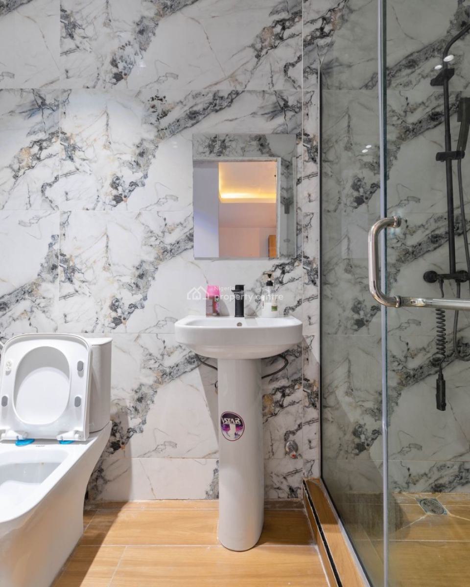 Luxury 2 Bedroom Apartment, Admiralty Way, Lekki Phase 1, Lekki, Lagos, Flat / Apartment Short Let