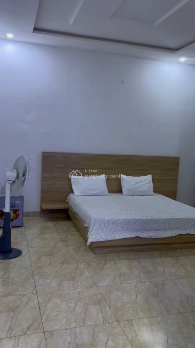 Furnished Masterbedroom with Pool/gym, Orchid, Lekki Expressway, Lekki, Lagos, Self Contain (single Rooms) for Rent